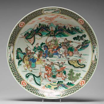 859. A large famille verte charger, Qing dynasty, 19th Century, with Kangxis six character mark.