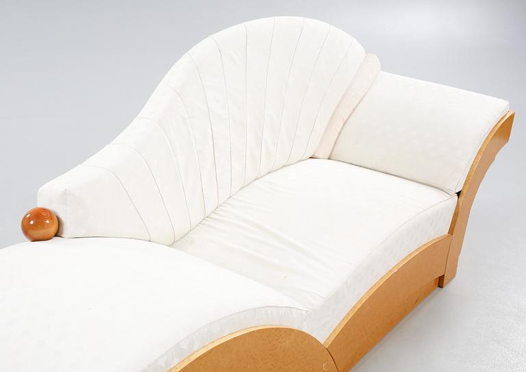 A "Marilyn" daybed by Hans Hollein, Poltronova, 1980s.