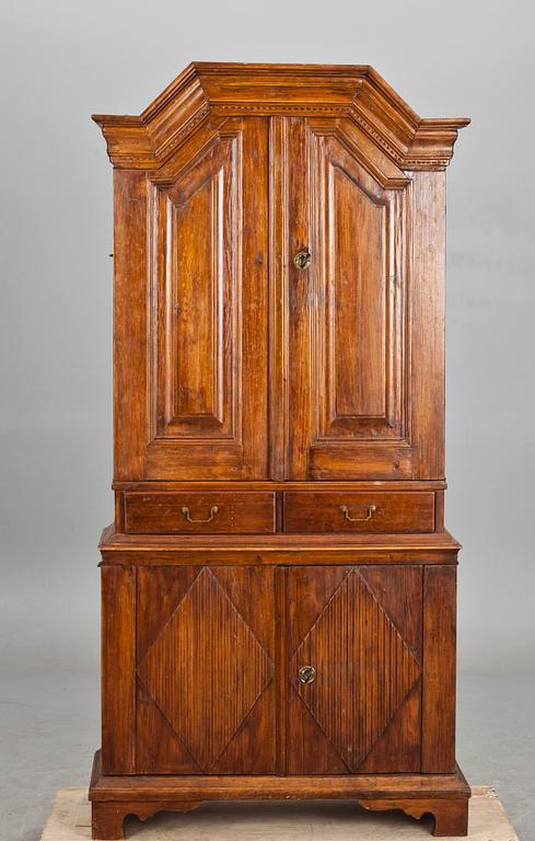 SKÅP, sengustaviansk, omkring 1800.