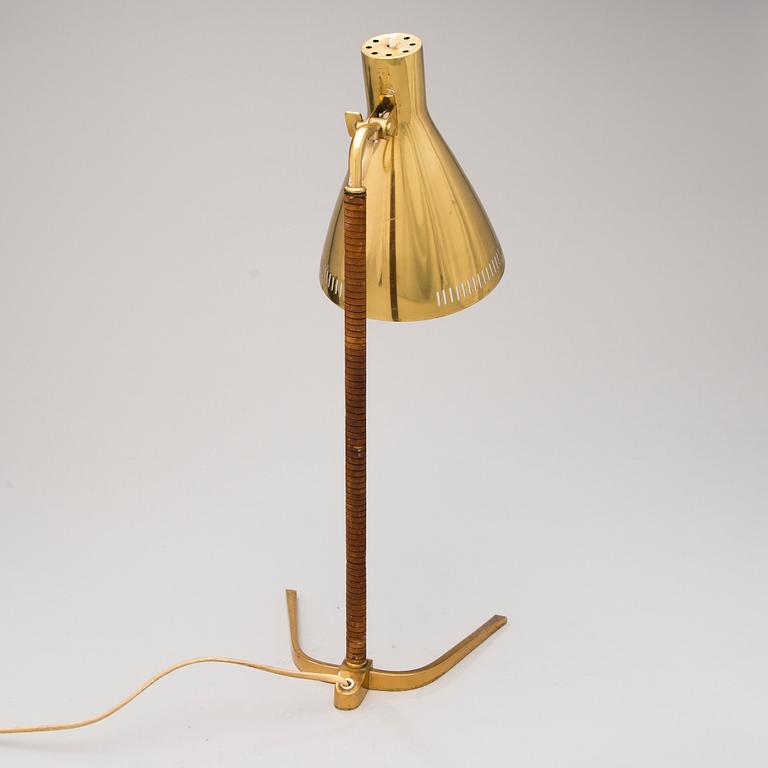 PAAVO TYNELL, bordslampa, modell 9224, Idman, 1900-talets mitt.