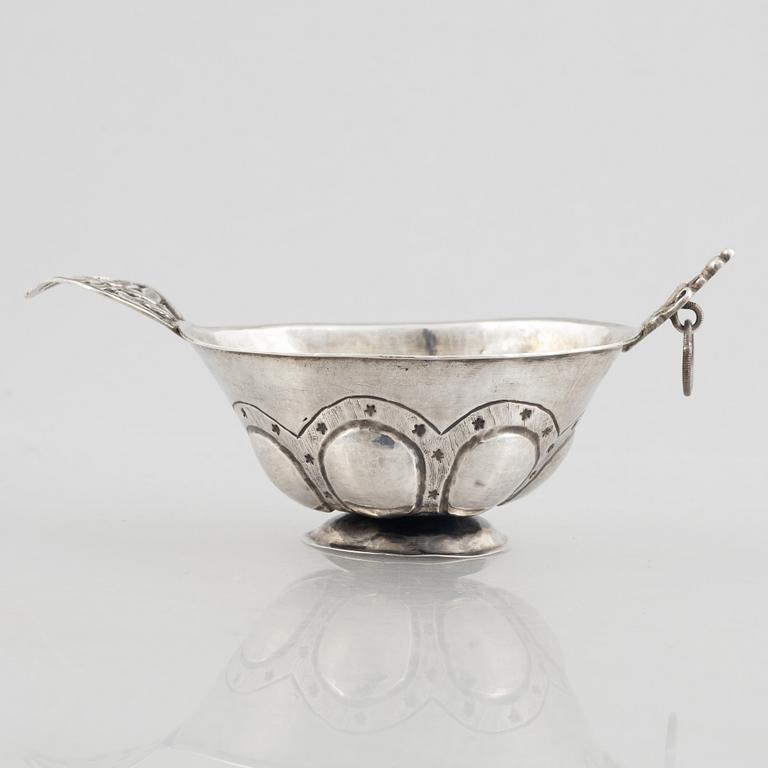 A Swedish silver cup, mark of Per Wilhelm Hanngren, Falun (active 1796-1815).