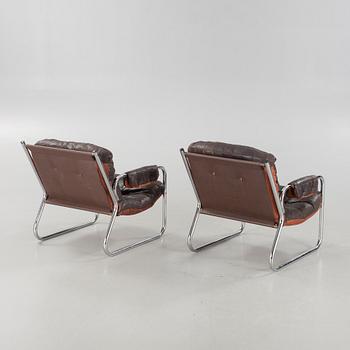 A pair of lounge chairs, second half of the 20th century.