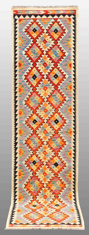 A RUNNER, Kilim, ca 298 x 77 cm.