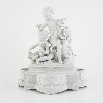 Table decorations, 5 pieces, porcelain, Naples and Naples-like mark, 20th century.