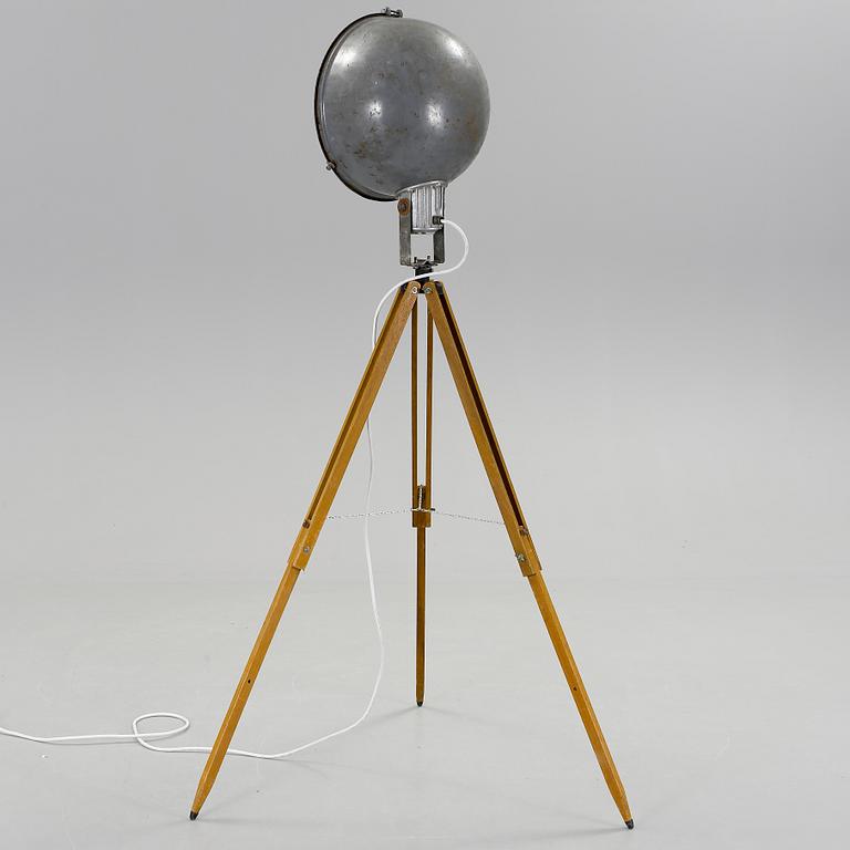 INDUSTRILAMPA, 1900-tal.