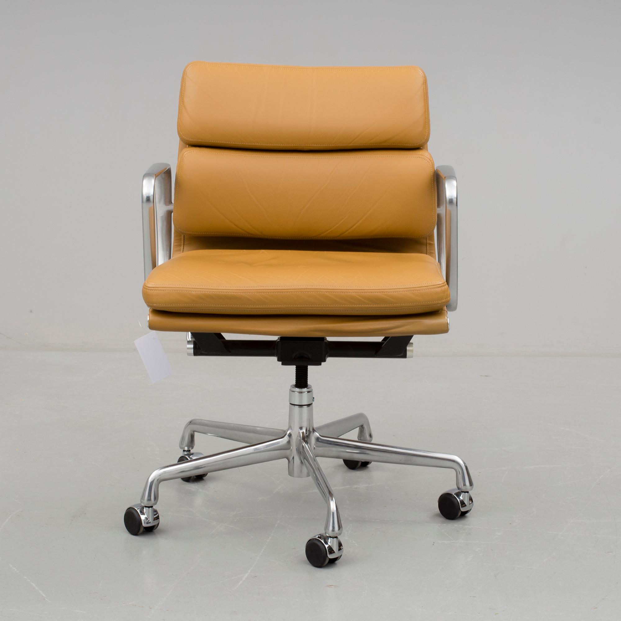 SKRIVBORDSSTOL, "Soft-Pad Chair", Charles & Ray Eames, Herman Miller, USA.