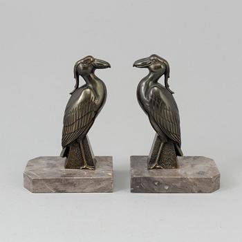 A PAIR OF ART DECÓ BOOK STANDS, 1930s.
