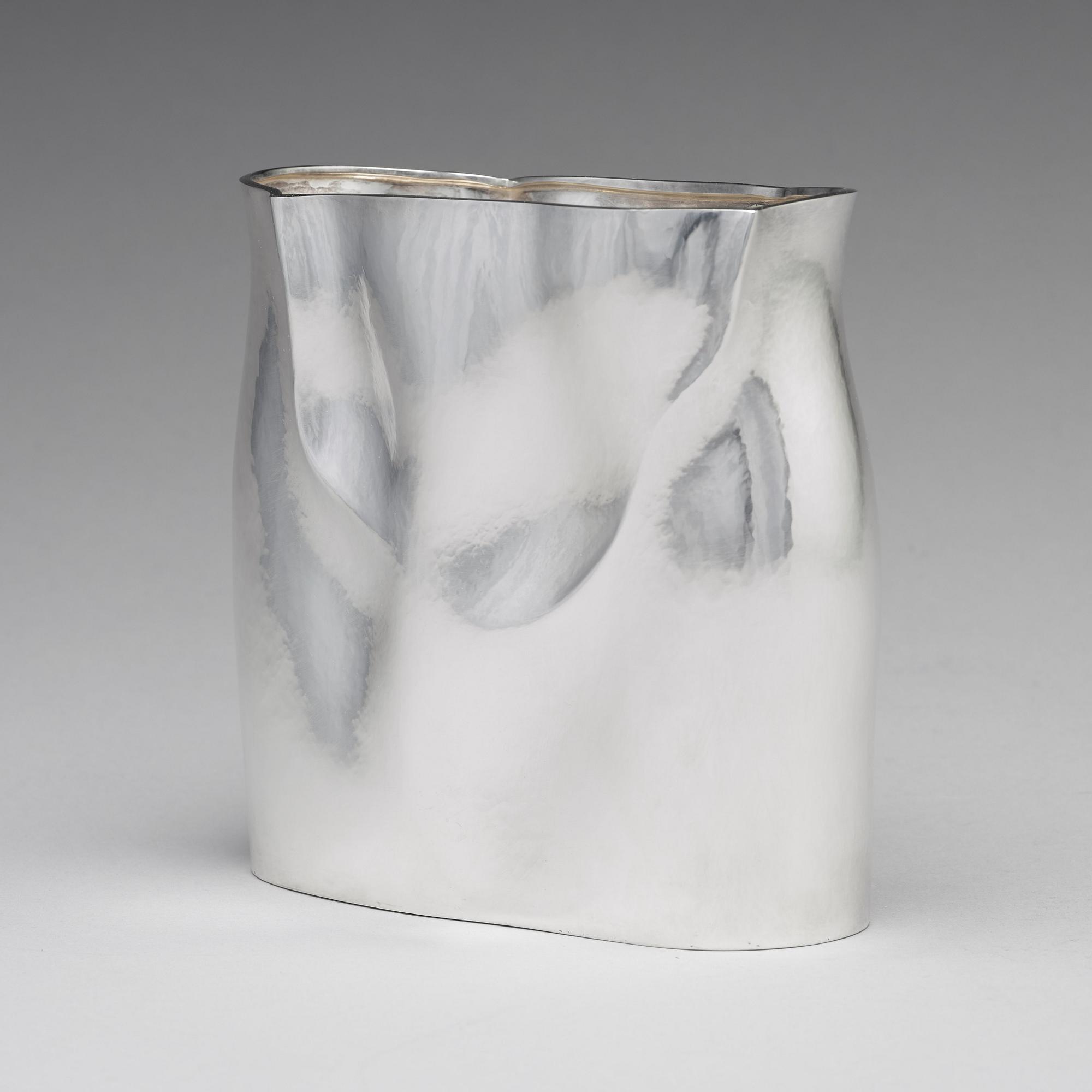 Olle Ohlsson, a sterling silver vase, Stockholm 1982.