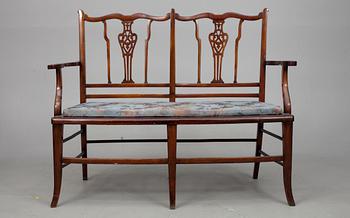 MÖBLEMANG, 5 delar, Oetzmann & Co, Chippendale stil, England 1900-taletes början.