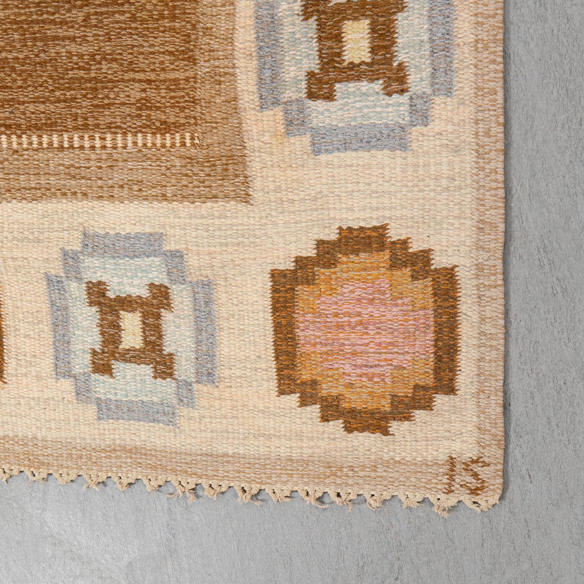 Ingegerd Silow, rug, flat weave, signed IS, approx. 207 x 136 cm.