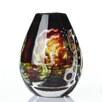 Edvin Öhrström, an Ariel glass vase "The Girl and the Dove", Orrefors 1957, no. 449F.