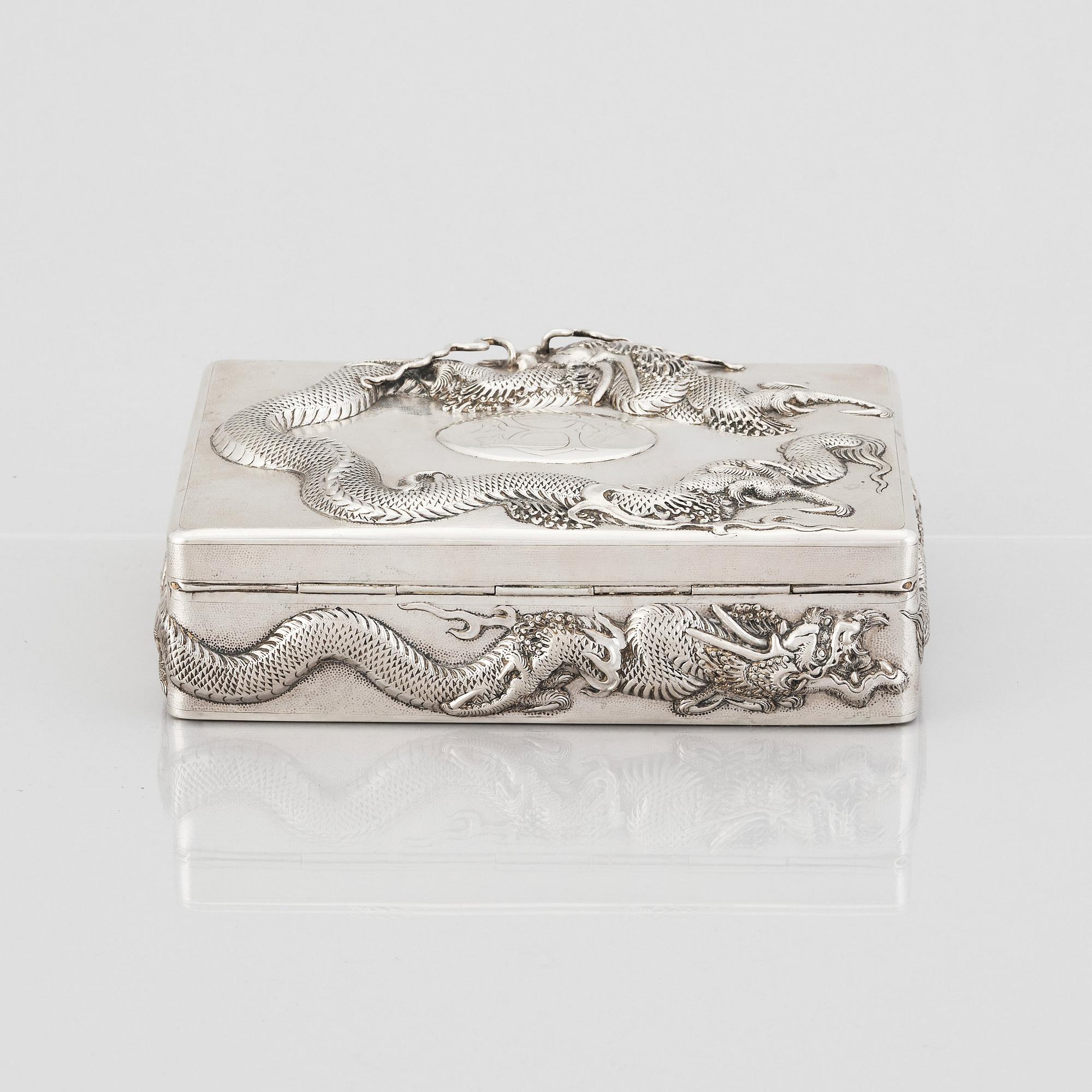 A Chinese Silver box with cover, Shanghai, markers mark Zee Sung, early 20th Century.