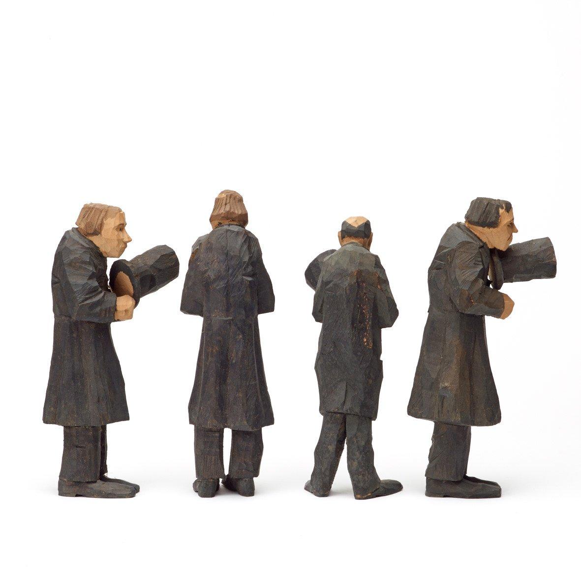 Axel Petersson Döderhultarn, AXEL PETERSSON DÖDERHULTARN, 8 pieces, sculptures, carved wood, signed with a rubber stamp, some are dated.