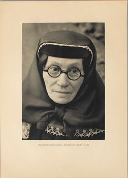 MARGARET BOURKE-WHITE, portfolio med fotogravyrer "Twelve Soviet Photo-prints".