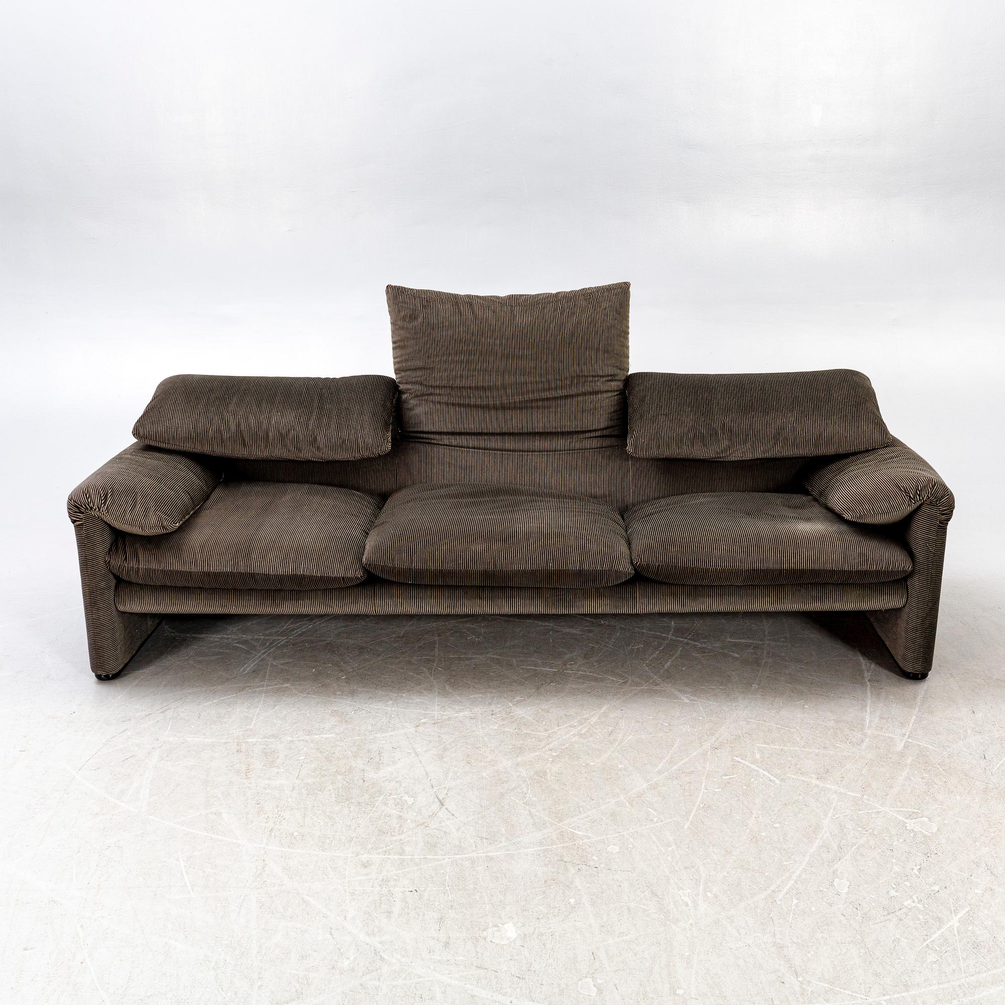 Vico Magistretti, sofa, "Maralunga" for Cassina designed in 1973.