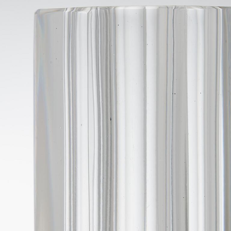 Aimo Okkolin, vase / art glass, signed Aimo Okkolin Riihimäen Lasi Oy.