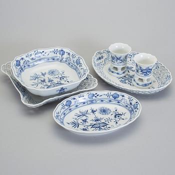 MATSERVIS, 43 delar, "Lökmönstret", Meissen, Tyskland, 1900-tal.