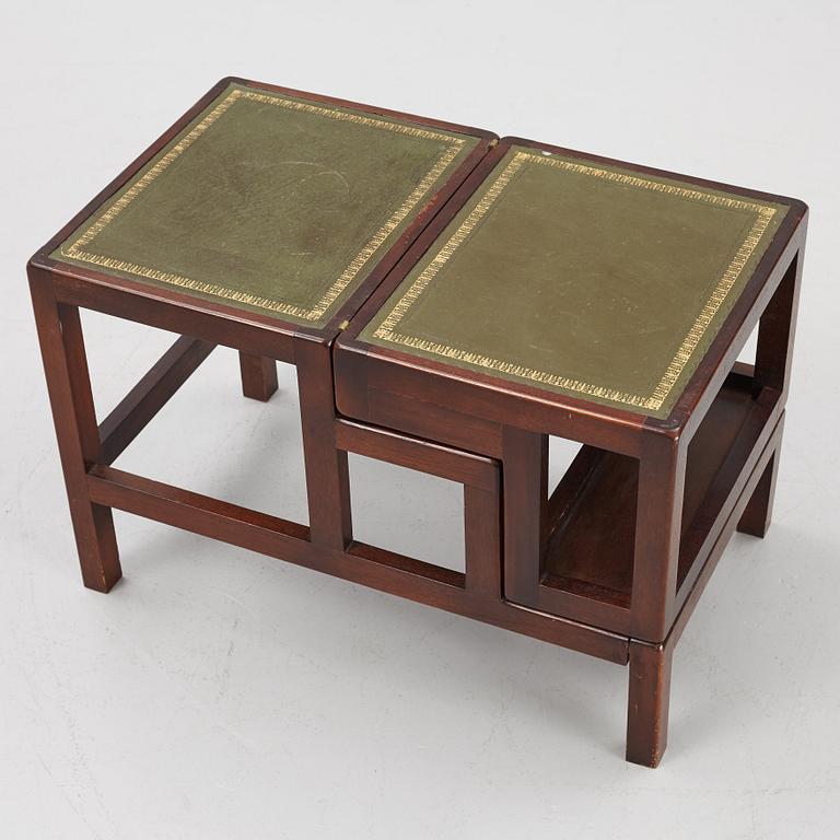 A mahogany library ladder forming a table, England, 20th century.