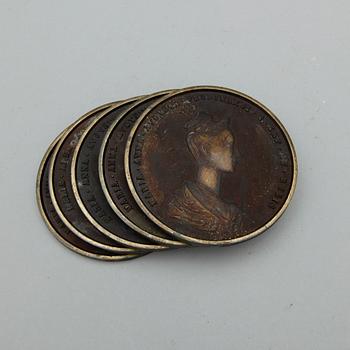 PLAKETTER, 5st, brons, senare avdrag, kröningsmedalj Ferdinand I och Maria Augusta, 1836.