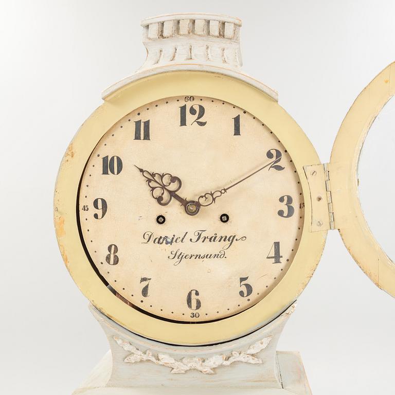 A late Gustavian longcase clock by Daniel Trång, Stjernsund (active 1807-1847).