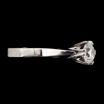 RING, 18 k vitguld, solitär briljantslipad diamant 1.00 ct.