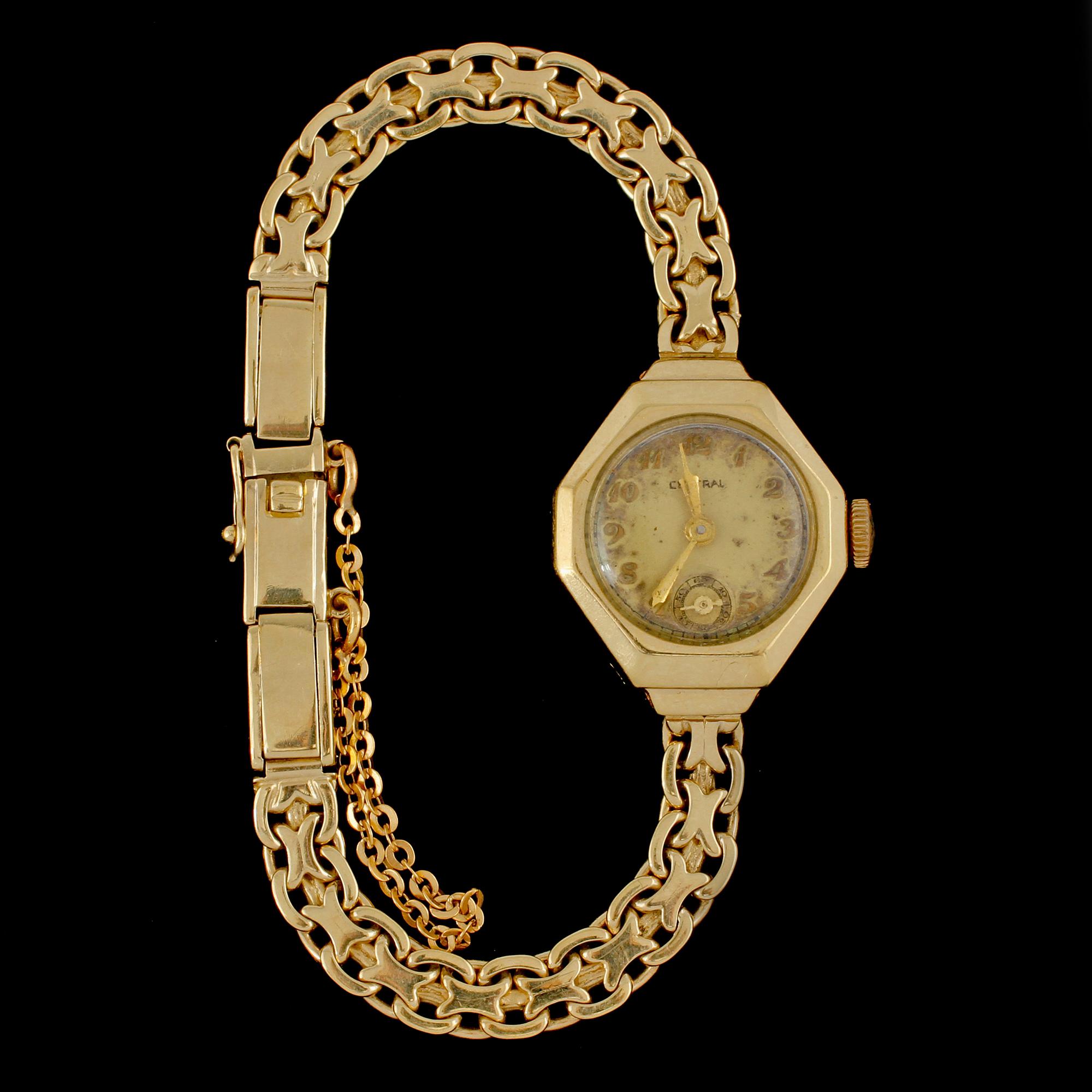 DAMARMBANDSUR, 14 k guld, omkring 1900-talets mitt. Vikt 20 g.
