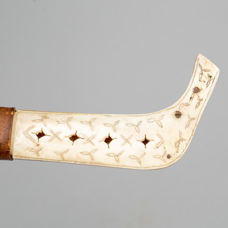 A Sami reindeer horn knife, dated 1924.