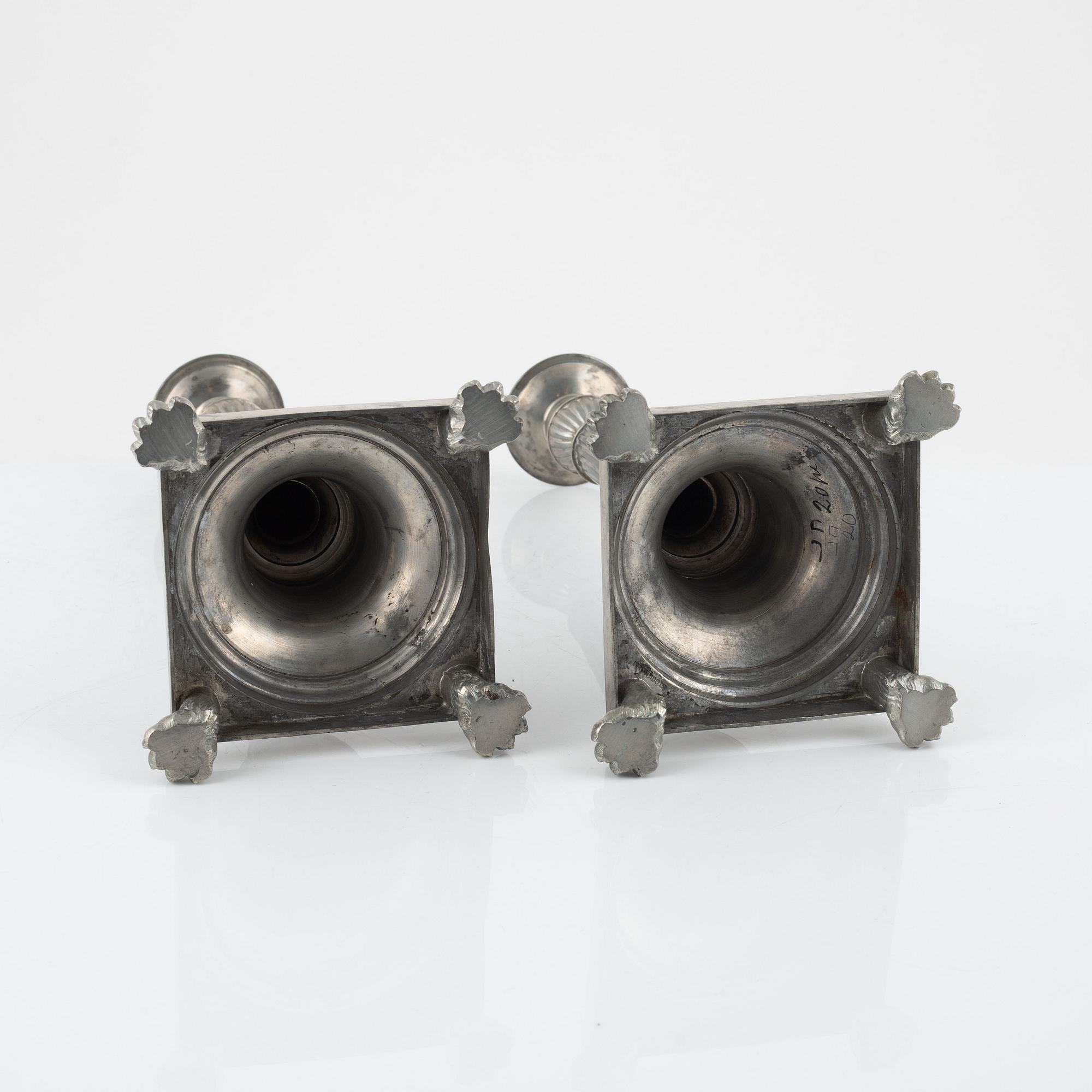 A pair of pewter candlesticks by Frans Santesson, Stockholm, 1901.