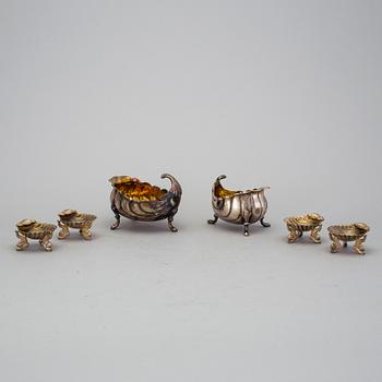 Shell shaped silver plate salts and bowls, 4+2, 20th century.