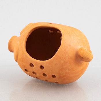 Lisa Larson, ljusstakar, 6 st, ljuslykta samt salt- och pepparströare, stengods och majolika, bl.a. Höganäs.