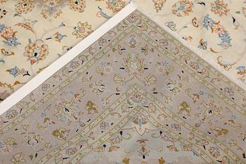 A Keshan carpet, approx. 300 x 206 cm.