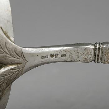 SOPPSLEVAR, 2 st, silver, F. Holmberg, Karlskrona 1843 resp JG Hentzell, Kalmar 1907.