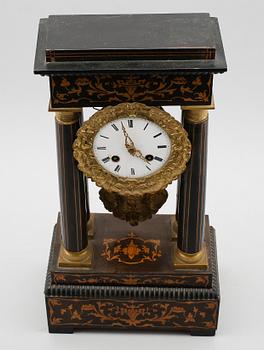 BORDSPENDYL, senempire, 1800-talets mitt.