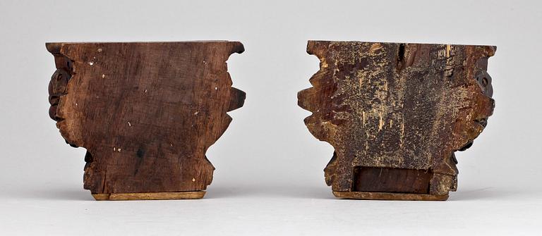 KAPITÄL, ett par, barock, 1600/1700-tal.