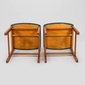 Olof Ottelin, tuoleja, 2 kpl, "Kari", Oy Stockmann Ab, Keravan puusepäntehdas, 1960-luku.