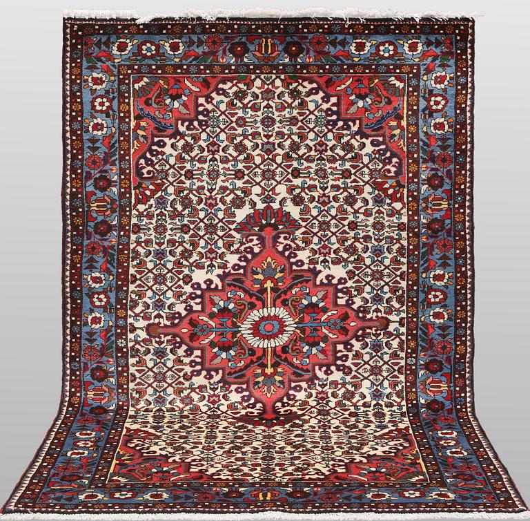A Rudbar carpet, 200 x 129 cm.
