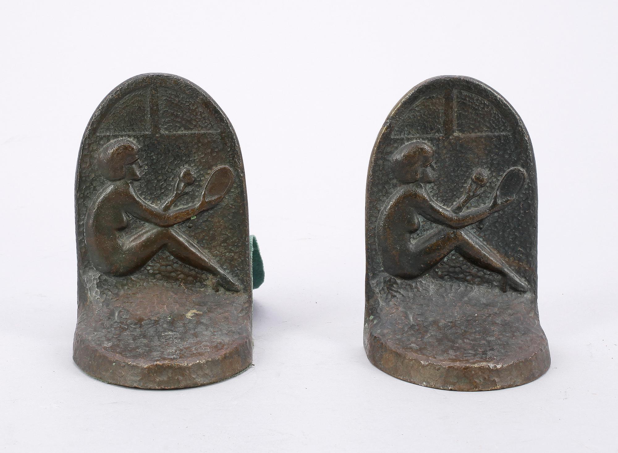 BOKSTÖD, ett par, brons, sign CL, 1900-talets början.