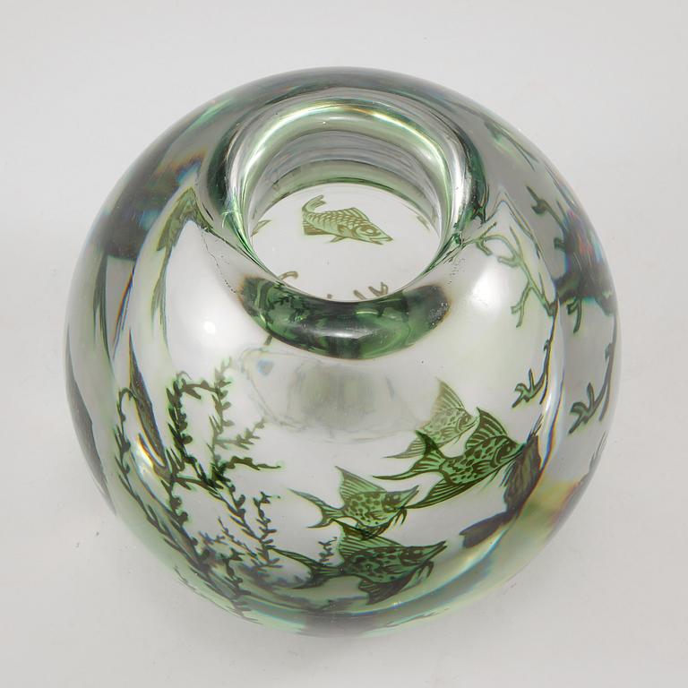 VAS, graal, "Fiskgraal", Edward Hald, Orrefors, omkring 1900-talets mitt.