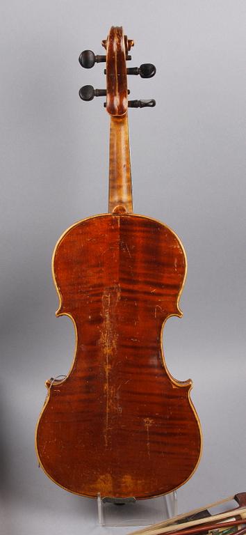 FIOLER 7 st, 1900-talets första hälft.