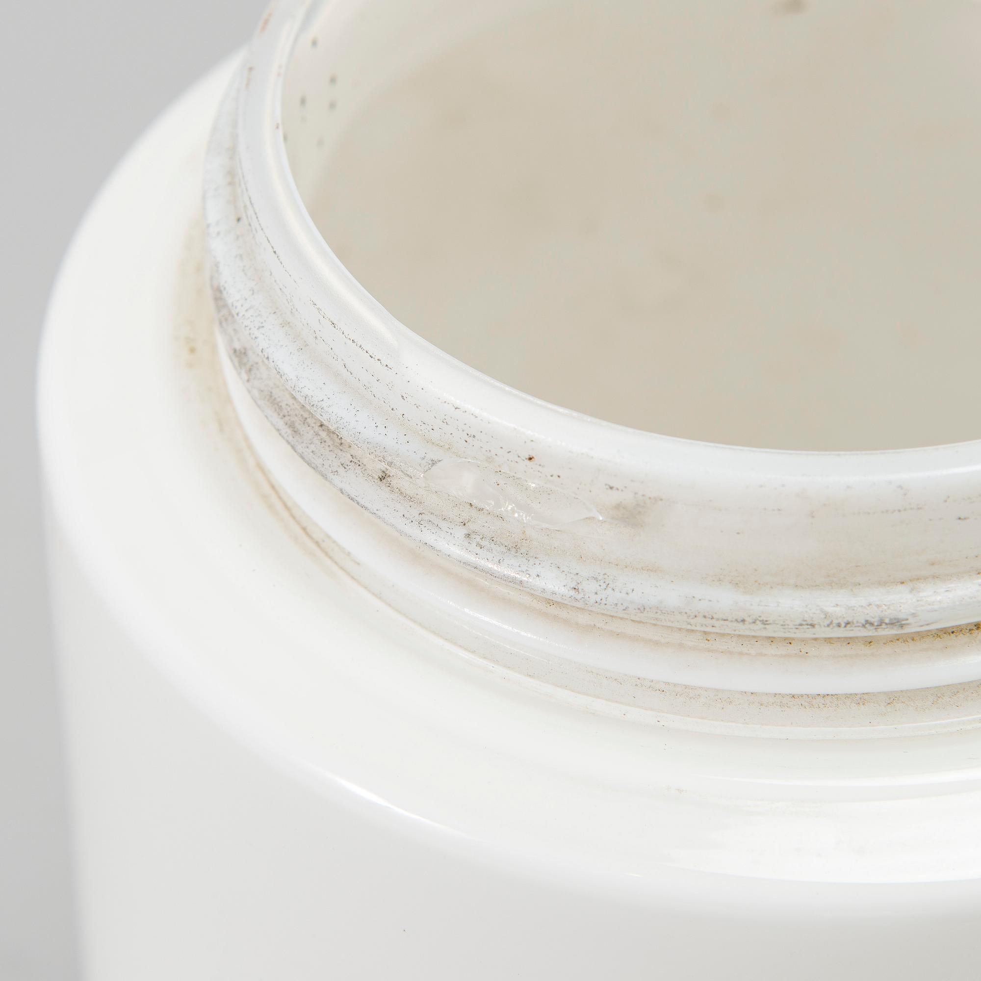 Paavo Tynell, seinävalaisin / ulkovalaisin, malli 7307, Idman. 1900-luvun puoliväli.