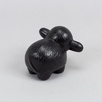 Makode Linde, skulptur, bemålat lergods, signerad.