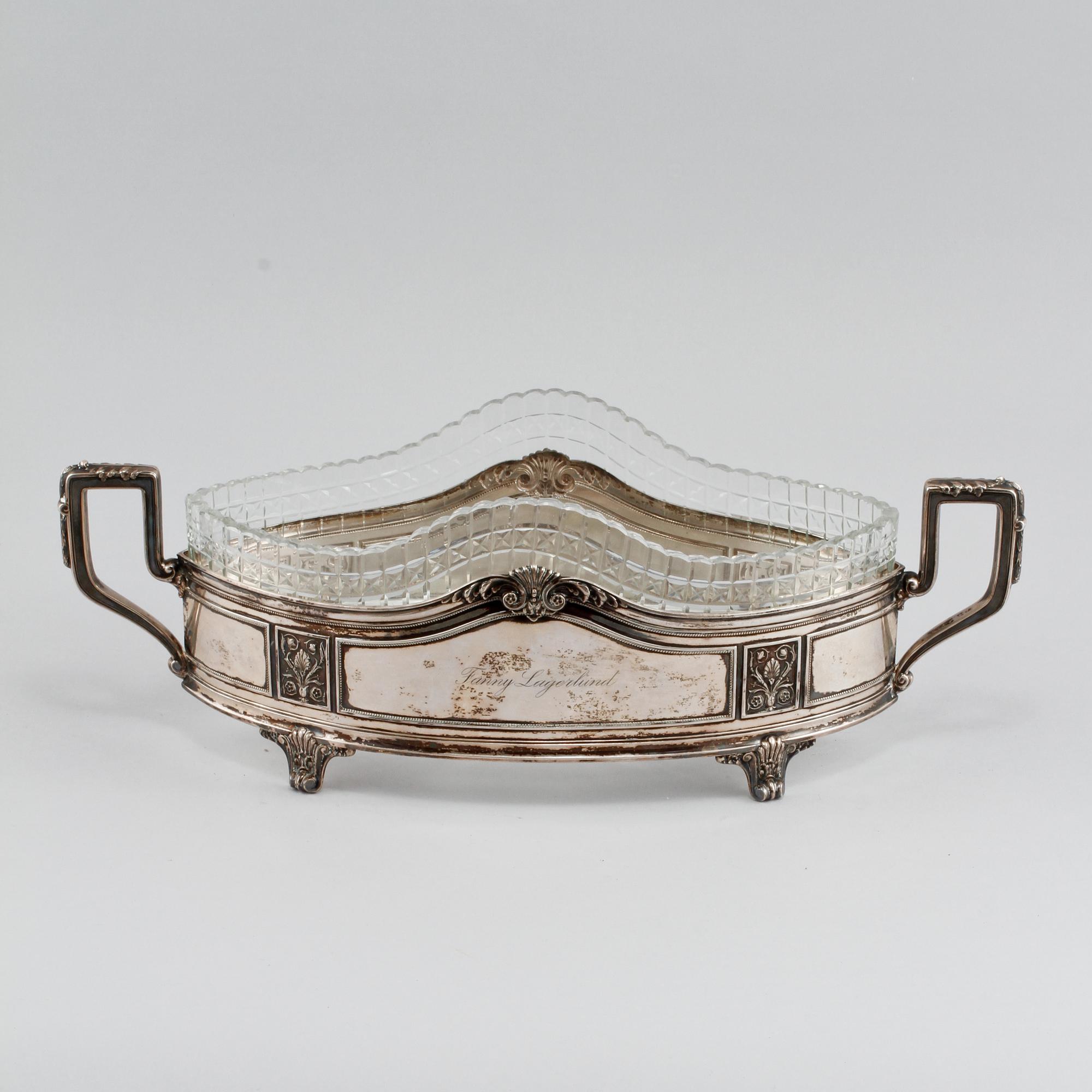 JARDINIERE, silver och glas, svenska importstämplar samt K Andersson, Göteborg, 1920, silvervikt 470 g.