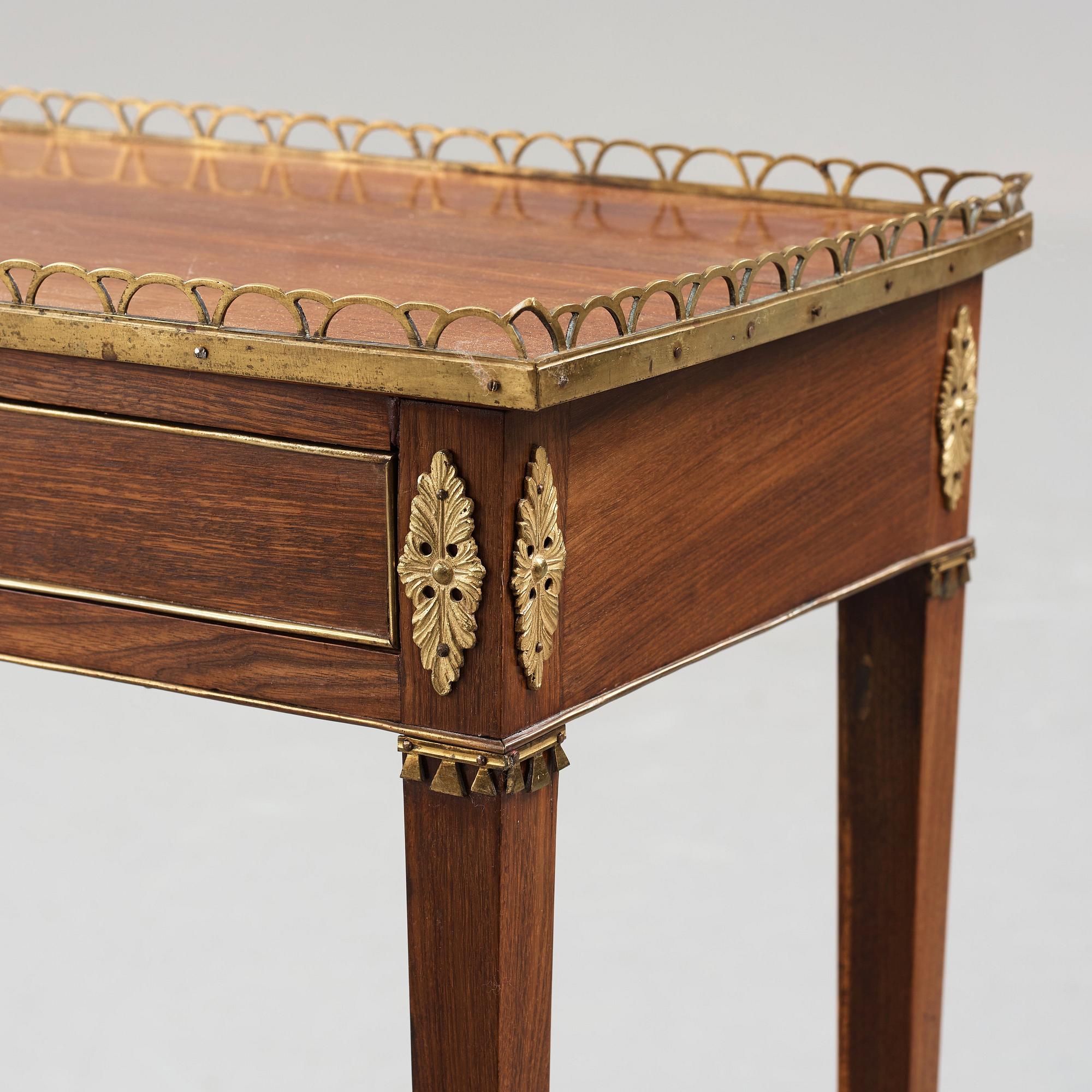A late Gustavian late 18th century table.