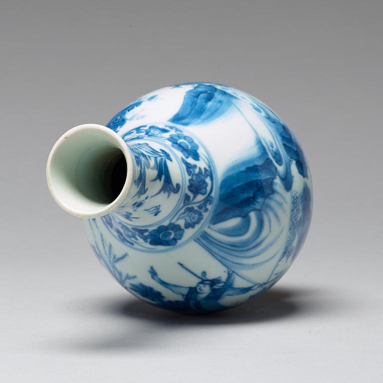 A blue and white pear shaped Transitional vase, 17th Century.