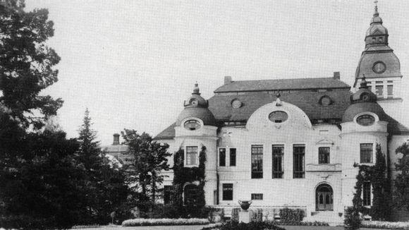 GLASSERVIS, 86 delar. Troligen Baccarat, omkring 1900.