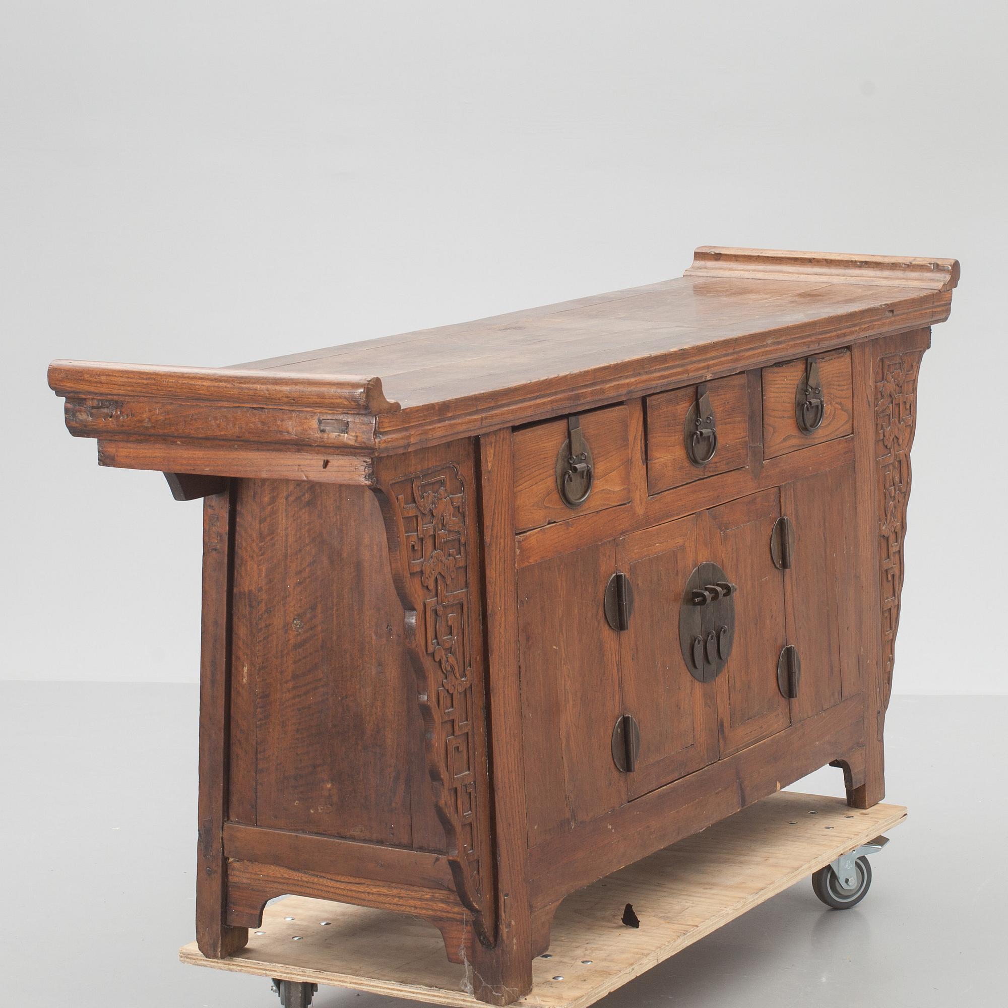 ALTARBORD/SIDEBOARD, Kina 1900-tal.