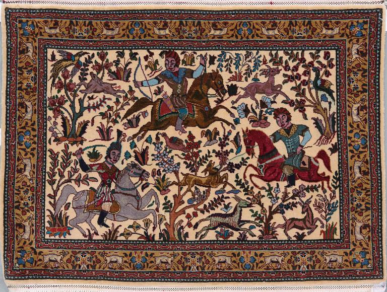 MATTA, old Täbris, part silk. 67,5x90 cm.