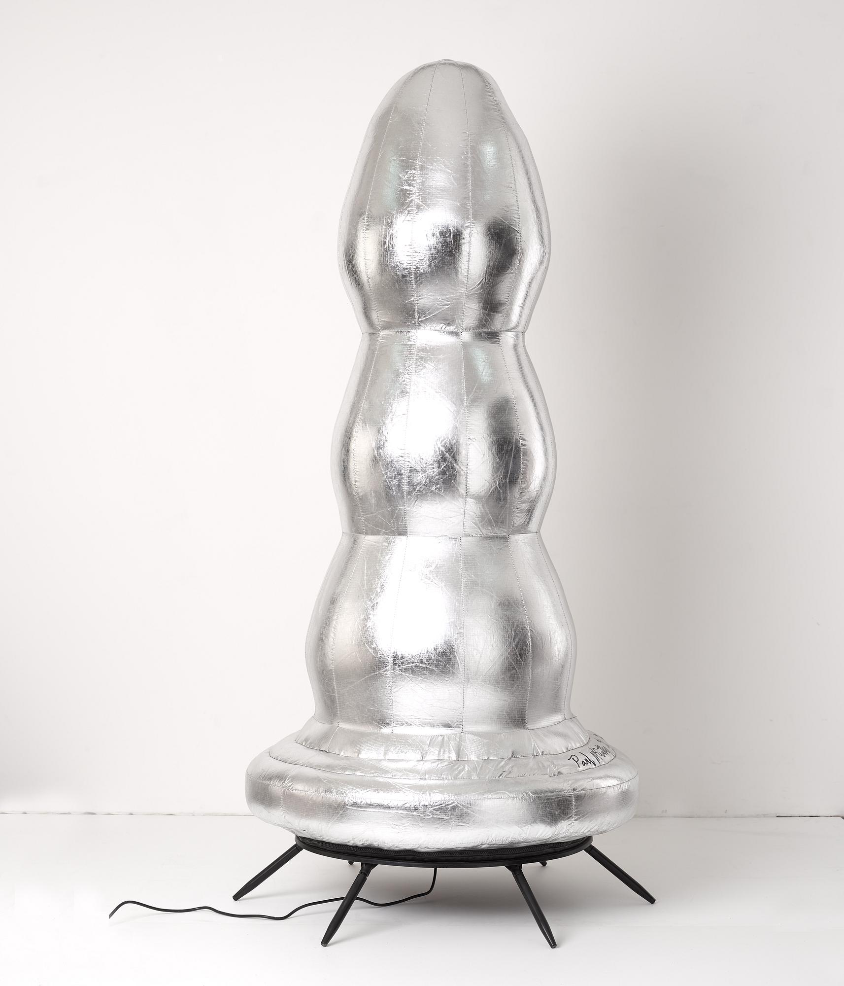 PAUL MCCARTHY, uppblåsbart inflatable object.