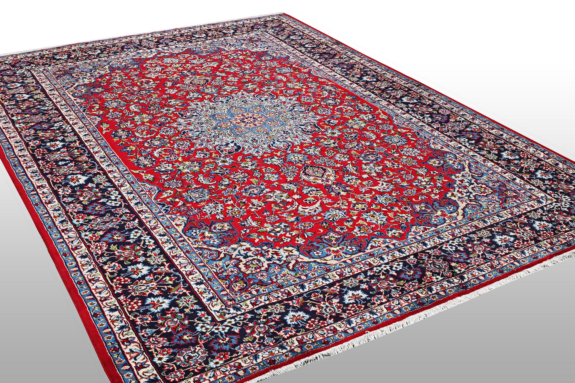 A carpet, Kashan, ca 406 x 301 cm.