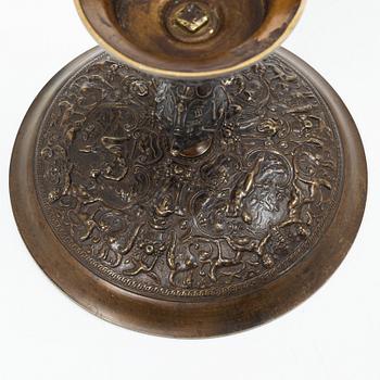 Tazza, bronze, circa 1900.